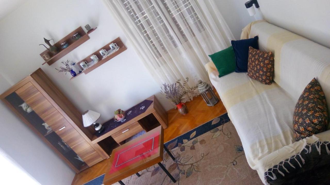 Apartman Mira Apartment บัชกา ภายนอก รูปภาพ