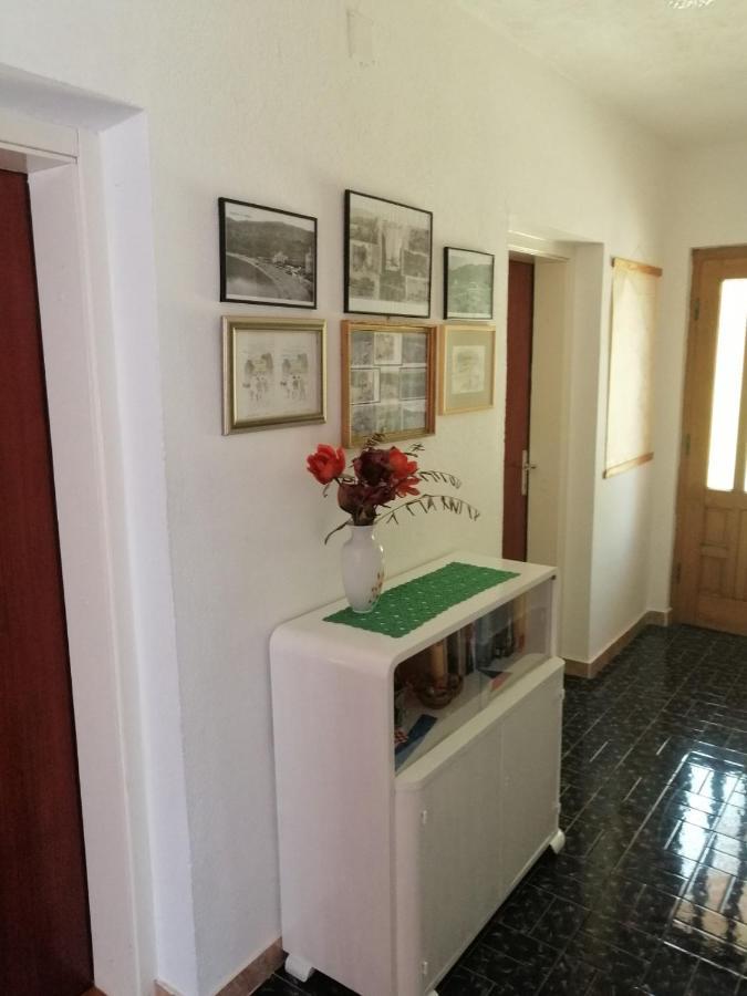 Apartman Mira Apartment บัชกา ภายนอก รูปภาพ